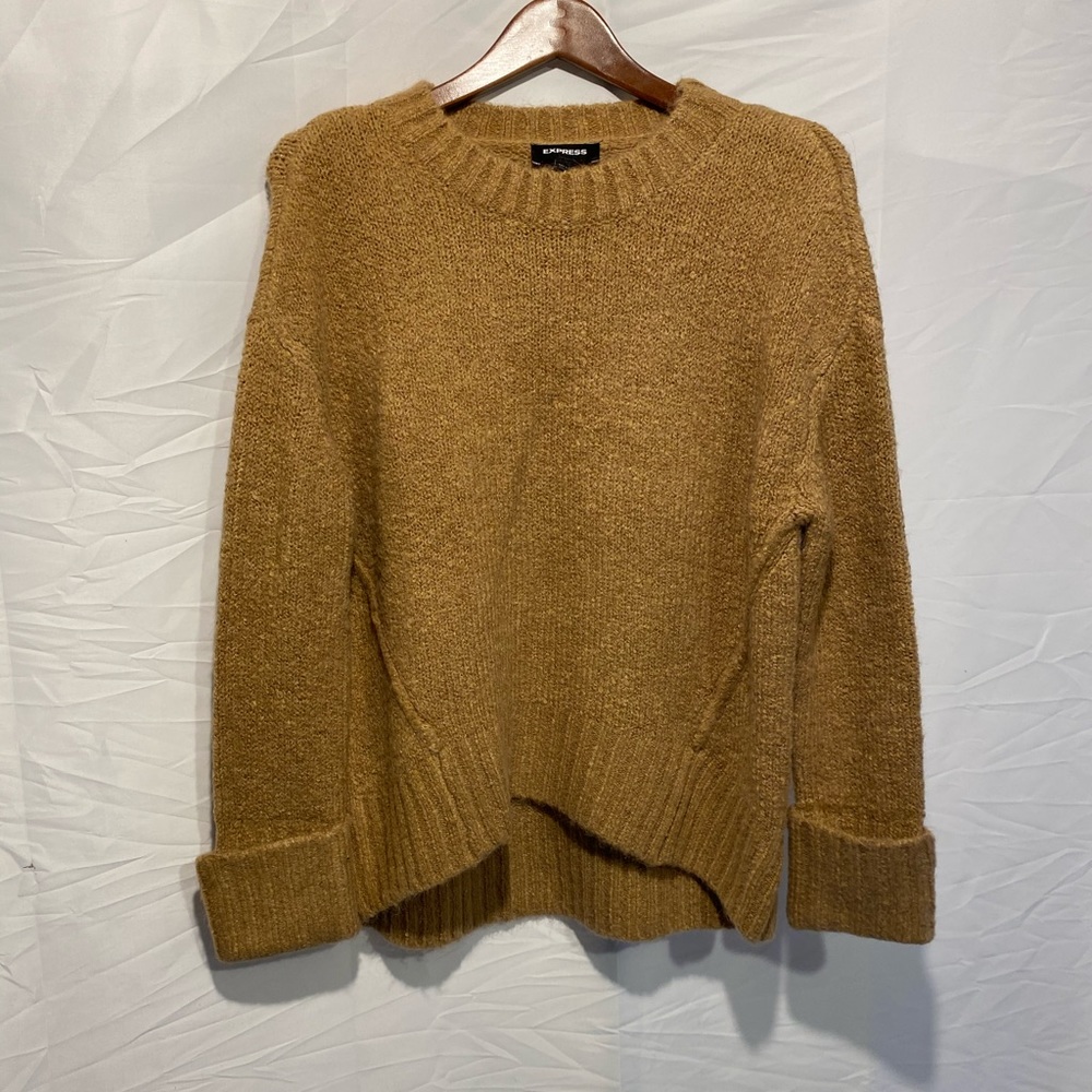 Express Camel sweater❤️🥰🍁👢